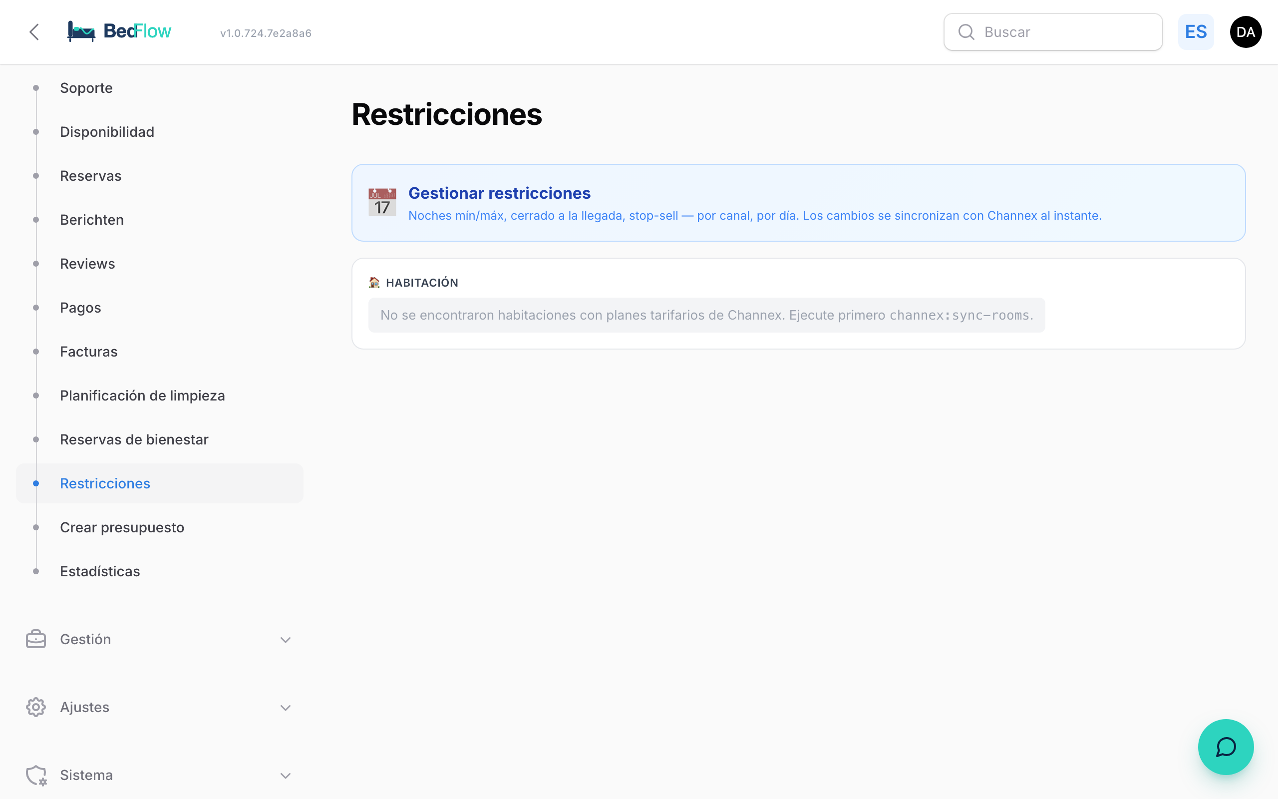 El panel de restricciones con bloqueos por habitación y fecha